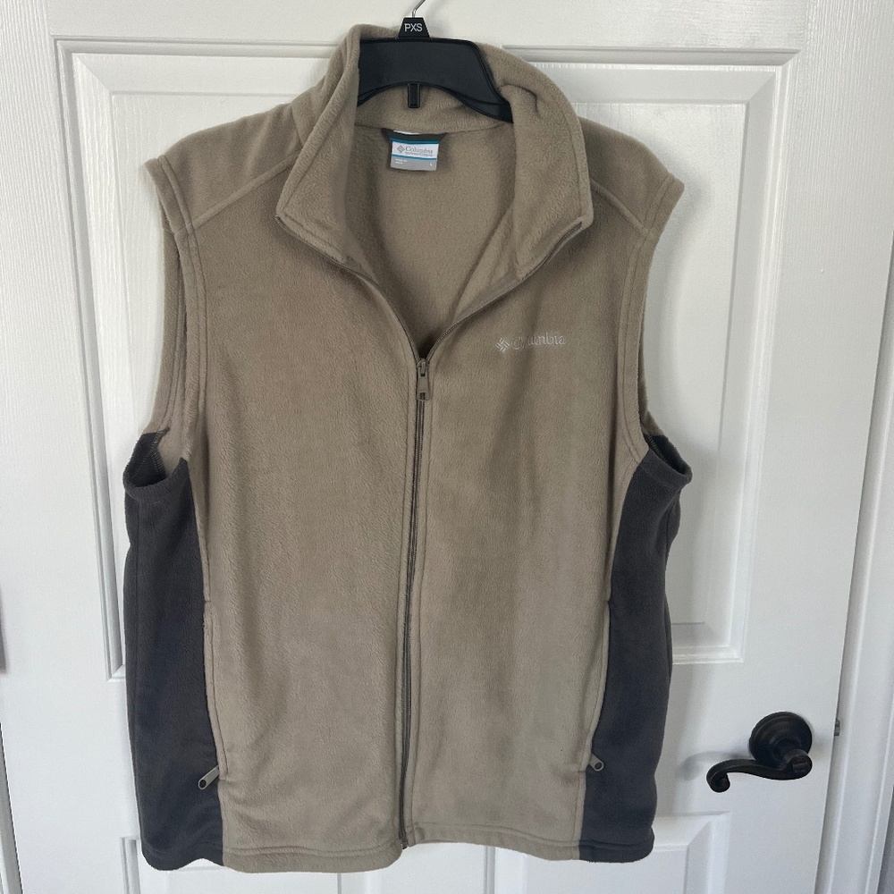 Columbia Fleece vest, Large, tan and gray,  used